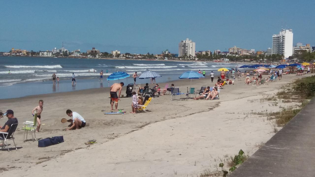 Praia Com Conforto กัวราตูบา ภายนอก รูปภาพ